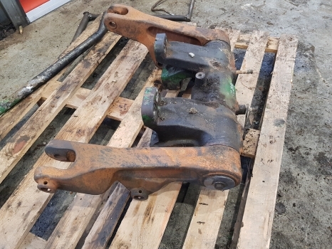 John Deere 6820, 6920, 6810, 6910 Rockshaft, Crossshaft Arm Kit L166976, L166977 - Frame/ Chassis for Agricultural machinery: picture 5 John Deere 6820, 6920, 6810, 6910 Rockshaft, Crossshaft Arm Kit L166976, L166977 - Frame/ Chassis for Agricultural machinery: picture 5