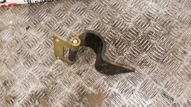 Landini Mythos Series 115 Cab Door Hinge 3554894m1, 3554895m1 - Door and parts: picture 4 Landini Mythos Series 115 Cab Door Hinge 3554894m1, 3554895m1 - Door and parts: picture 4