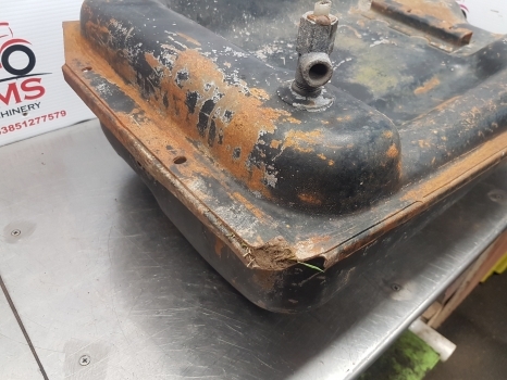 Massey Ferguson 135, 100series Fuel Tank Original , Check Measurement 1861644m91 - Fuel tank for Farm tractor: picture 5 Massey Ferguson 135, 100series Fuel Tank Original , Check Measurement 1861644m91 - Fuel tank for Farm tractor: picture 5