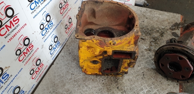 Massey Ferguson 50hx Transmission Housing 1475614m2 - Transmission for Backhoe loader: picture 4 Massey Ferguson 50hx Transmission Housing 1475614m2 - Transmission for Backhoe loader: picture 4