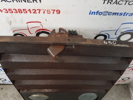 Massey Ferguson 690, 698, 699, 265, 275 Front Grille 682342m91, 1682950m91 - Grill for Farm tractor: picture 5 Massey Ferguson 690, 698, 699, 265, 275 Front Grille 682342m91, 1682950m91 - Grill for Farm tractor: picture 5