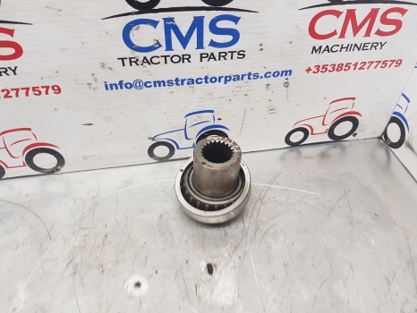 Mccormick Mc, Mc100, Case Mx, Mxc, Mx100 Transmission Shaft Collar 1345906c1 - Transmission for Farm tractor: picture 4 Mccormick Mc, Mc100, Case Mx, Mxc, Mx100 Transmission Shaft Collar 1345906c1 - Transmission for Farm tractor: picture 4