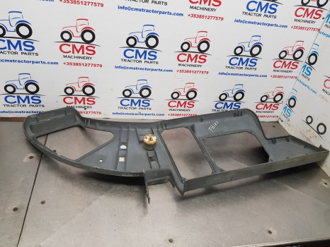 New Holland 8360, Tm165, 180, 8160 Right Hand Side Panel 82003608, 87349978 - Cab and interior: picture 3 New Holland 8360, Tm165, 180, 8160 Right Hand Side Panel 82003608, 87349978 - Cab and interior: picture 3