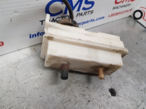 New Holland Case T6, T7, Maxxum, Puma T7.200 Brake Fluid Reservoir 84154075 - Brake cylinder for Agricultural machinery: picture 2 New Holland Case T6, T7, Maxxum, Puma T7.200 Brake Fluid Reservoir 84154075 - Brake cylinder for Agricultural machinery: picture 2