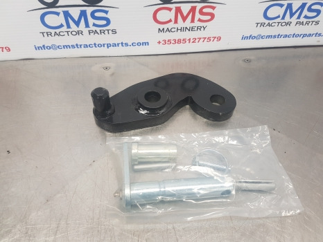 New Holland, Case Tm120, Tm130, Mxm120, Hanger Arm Lhs 82028088 - Frame/ Chassis: picture 5 New Holland, Case Tm120, Tm130, Mxm120, Hanger Arm Lhs 82028088 - Frame/ Chassis: picture 5