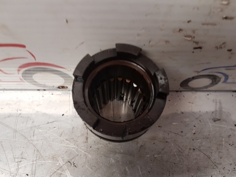 New Holland Fiat Ford 35, Tl, Tla, 35, L, T4 Tl100 Pto Coupling Sleeve 5176745 - Transmission for Farm tractor: picture 4 New Holland Fiat Ford 35, Tl, Tla, 35, L, T4 Tl100 Pto Coupling Sleeve 5176745 - Transmission for Farm tractor: picture 4