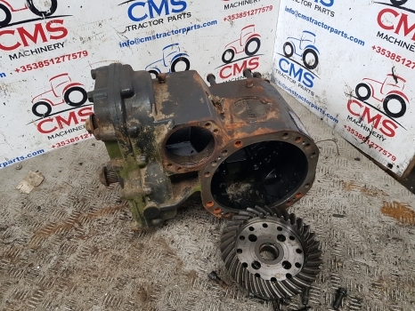 New Holland Lm435a Front Axle Housing Bevel Gear 85825672; 85826431; 85826706; - Front axle for Telescopic handler: picture 1 New Holland Lm435a Front Axle Housing Bevel Gear 85825672; 85826431; 85826706; - Front axle for Telescopic handler: picture 1