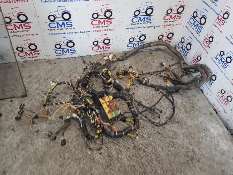 New Holland T5.95, T5.105, T5.115 Cab Wiring Loom, Fuse Box 47915451 - Cables/ Wire harness for Farm tractor: picture 2 New Holland T5.95, T5.105, T5.115 Cab Wiring Loom, Fuse Box 47915451 - Cables/ Wire harness for Farm tractor: picture 2
