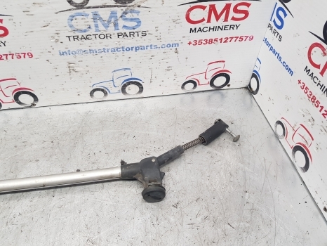 New Holland T6, T7 Case Maxxum, Puma T7.200 Cab Sun Roof Handle 82035473 - Body and exterior for Farm tractor: picture 4 New Holland T6, T7 Case Maxxum, Puma T7.200 Cab Sun Roof Handle 82035473 - Body and exterior for Farm tractor: picture 4
