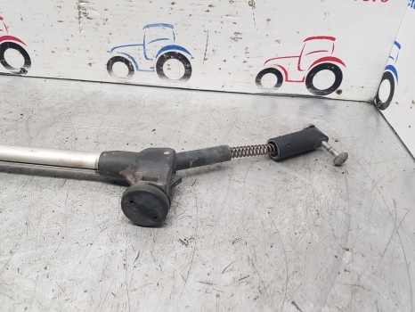 New Holland T6, T7 Case Maxxum, Puma T7.200 Cab Sun Roof Handle 82035473 - Body and exterior for Farm tractor: picture 5 New Holland T6, T7 Case Maxxum, Puma T7.200 Cab Sun Roof Handle 82035473 - Body and exterior for Farm tractor: picture 5