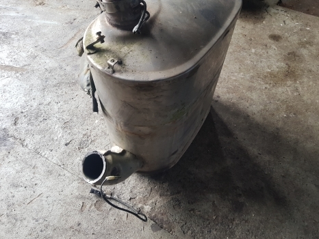 New Holland T7.200, Case Puma 130, 145 Catalytic Silencer, Muffler 84396513 - Muffler for Farm tractor: picture 4 New Holland T7.200, Case Puma 130, 145 Catalytic Silencer, Muffler 84396513 - Muffler for Farm tractor: picture 4