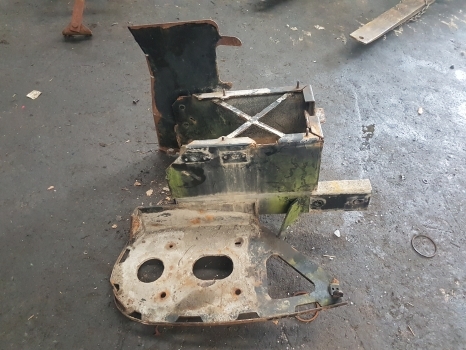 New Holland T7.200, T7.170, T7.185 Battery Box 84402058, 84402062 - Battery for Farm tractor: picture 1 New Holland T7.200, T7.170, T7.185 Battery Box 84402058, 84402062 - Battery for Farm tractor: picture 1