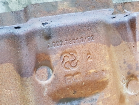 Same Lamborghini 100.6 Transmission Housing 0.009.7801.0/32, 0.009.7801.0/40 - Transmission for Farm tractor: picture 2 Same Lamborghini 100.6 Transmission Housing 0.009.7801.0/32, 0.009.7801.0/40 - Transmission for Farm tractor: picture 2