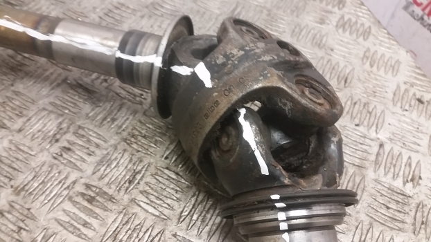Same, Lamborghini, Deutz Agrotron 150 Front Axle Drive Shaft Right 04415115.4 - Drive shaft for Farm tractor: picture 5 Same, Lamborghini, Deutz Agrotron 150 Front Axle Drive Shaft Right 04415115.4 - Drive shaft for Farm tractor: picture 5