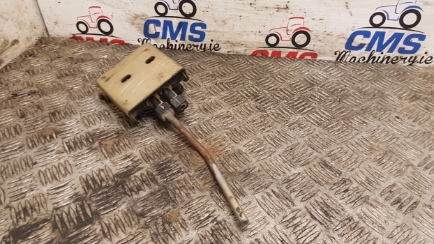 Landini Mythos Series 115 Control Support Assembly - Spare parts for Farm tractor: picture 4 Landini Mythos Series 115 Control Support Assembly - Spare parts for Farm tractor: picture 4