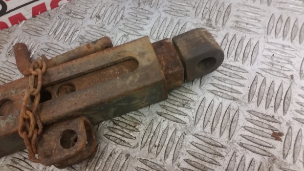 Landini Mythos Series 115 Stabiliser Assembly 3654472m91 - Spare parts for Farm tractor: picture 3 Landini Mythos Series 115 Stabiliser Assembly 3654472m91 - Spare parts for Farm tractor: picture 3
