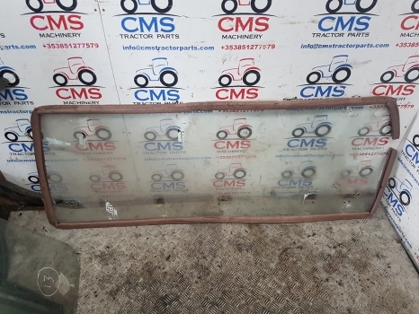 Zetor 3000, 4000, 5000, 6000, 7000 Rear Glass 60117910b, S64986, 60117910 - Window and parts for Farm tractor: picture 3 Zetor 3000, 4000, 5000, 6000, 7000 Rear Glass 60117910b, S64986, 60117910 - Window and parts for Farm tractor: picture 3