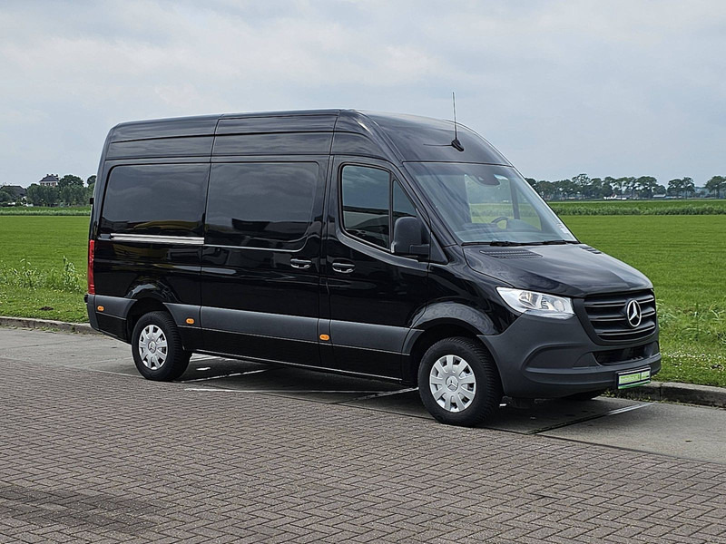 Mercedes-Benz Sprinter 317 L2H2 3.5t-Trekhaak - Panel van: picture 4 Mercedes-Benz Sprinter 317 L2H2 3.5t-Trekhaak - Panel van: picture 4