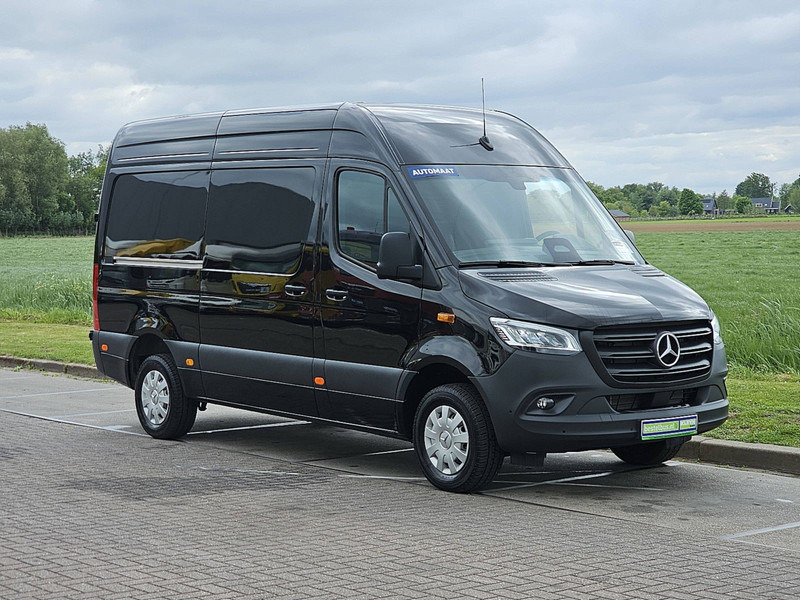 Mercedes-Benz Sprinter 317 L2H2 LED RWD! - Panel van: picture 4 Mercedes-Benz Sprinter 317 L2H2 LED RWD! - Panel van: picture 4