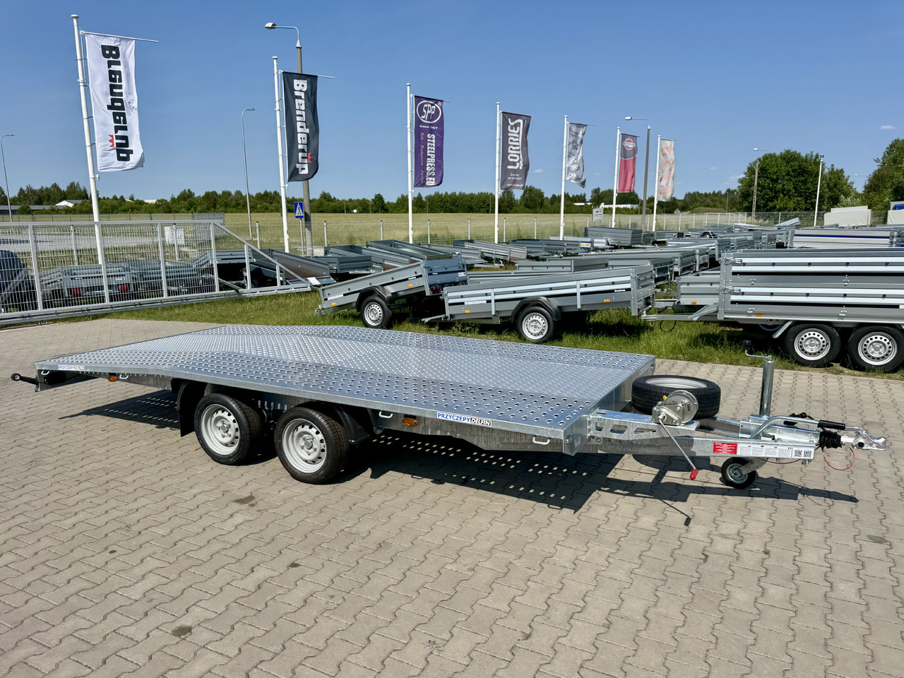 NIEWIADÓW Jupiter 4.5  -  450 x 210 cm / 2700 kg - Autotransporter trailer: picture 1 NIEWIADÓW Jupiter 4.5  -  450 x 210 cm / 2700 kg - Autotransporter trailer: picture 1