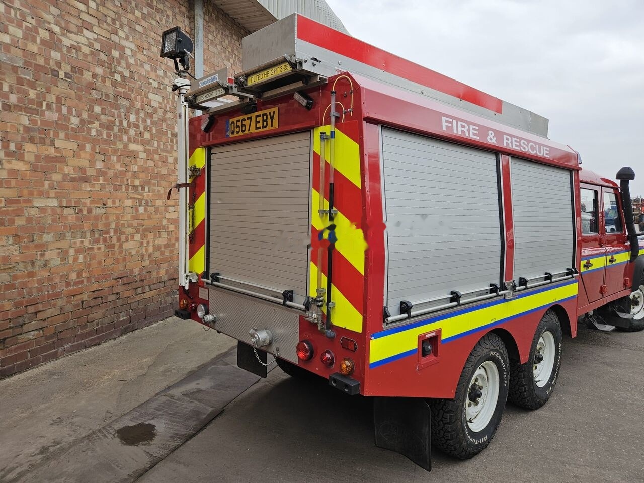 Fire truck Land Rover 130: picture 7