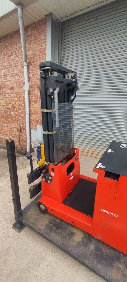 Electric forklift Linde L10AC: picture 7