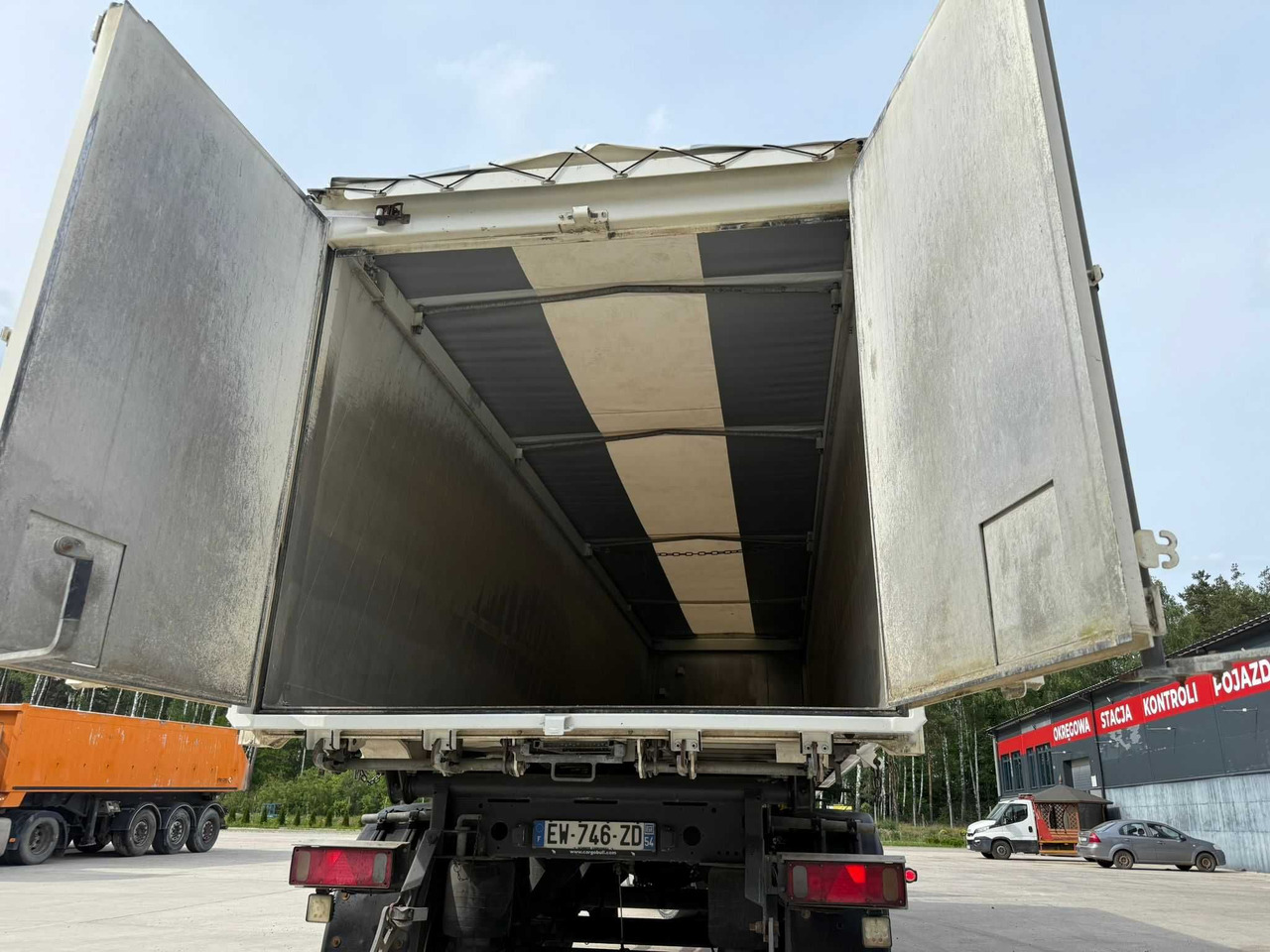 Wywrotka Schmitz 59 m3, 2018 rok, oś podnoszona, drzwi z Francji - Tipper semi-trailer: picture 4 Wywrotka Schmitz 59 m3, 2018 rok, oś podnoszona, drzwi z Francji - Tipper semi-trailer: picture 4