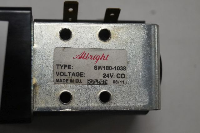 Albright SW180 1038 | Contactor SW180-1038 24V Contactor SW180-1038 24V - Electrical system for Material handling equipment: picture 2 Albright SW180 1038 | Contactor SW180-1038 24V Contactor SW180-1038 24V - Electrical system for Material handling equipment: picture 2