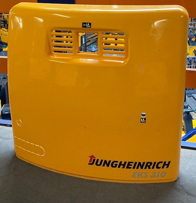 Jungheinrich 5069688 | kap van motoruimte EKS 310 drive cover kap van motoruimte EKS 310 drive cover - Body and exterior for Material handling equipment: picture 1 Jungheinrich 5069688 | kap van motoruimte EKS 310 drive cover kap van motoruimte EKS 310 drive cover - Body and exterior for Material handling equipment: picture 1