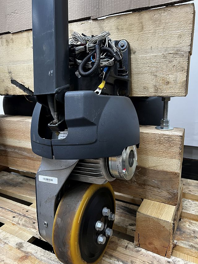 Jungheinrich 51116804 | Complete drive unit including 51066788 Brake 51492299 Mo - Electrical system for Material handling equipment: picture 2 Jungheinrich 51116804 | Complete drive unit including 51066788 Brake 51492299 Mo - Electrical system for Material handling equipment: picture 2