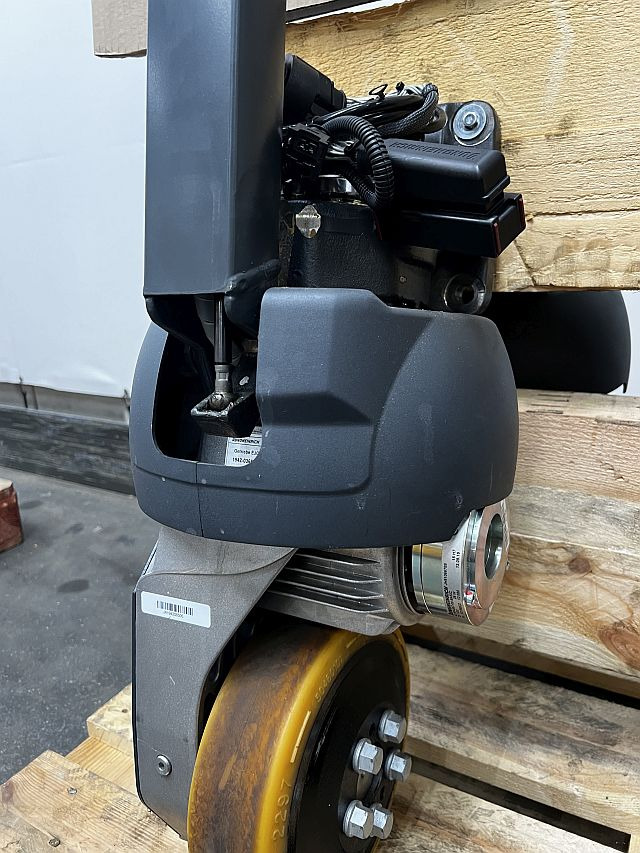 Jungheinrich 51116804 | Complete drive unit including 51066788 Brake 51492299 Mo - Electrical system for Material handling equipment: picture 2 Jungheinrich 51116804 | Complete drive unit including 51066788 Brake 51492299 Mo - Electrical system for Material handling equipment: picture 2