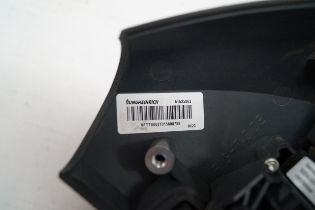 Jungheinrich 51525862 | Rijschakelaar Control handle for EJD220 sn. SFTT00027015 - Electrical system for Material handling equipment: picture 2 Jungheinrich 51525862 | Rijschakelaar Control handle for EJD220 sn. SFTT00027015 - Electrical system for Material handling equipment: picture 2