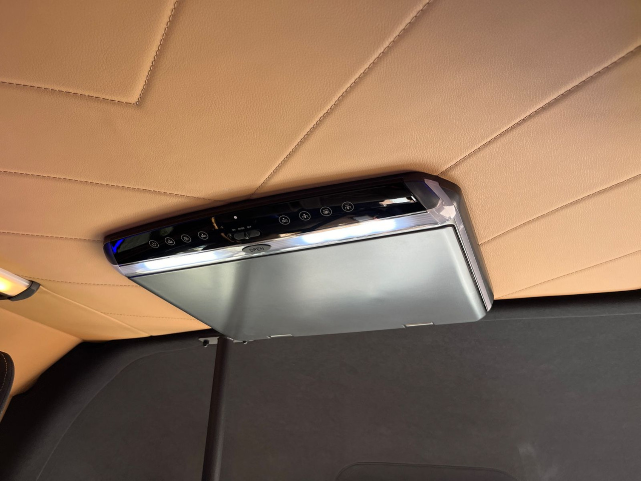 Lease a  Mercedes-Benz Sprinter 519 TOURIST XL / 21 to 24 Seats / NEW! Mercedes-Benz Sprinter 519 TOURIST XL / 21 to 24 Seats / NEW!: picture 21