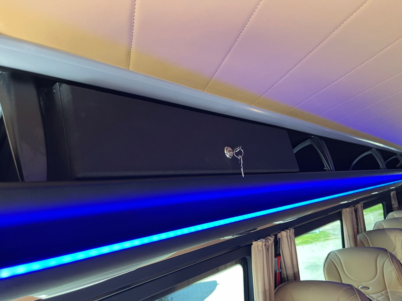 Lease a  Mercedes-Benz Sprinter 519 TOURIST XL / 21 to 24 Seats / NEW! Mercedes-Benz Sprinter 519 TOURIST XL / 21 to 24 Seats / NEW!: picture 19