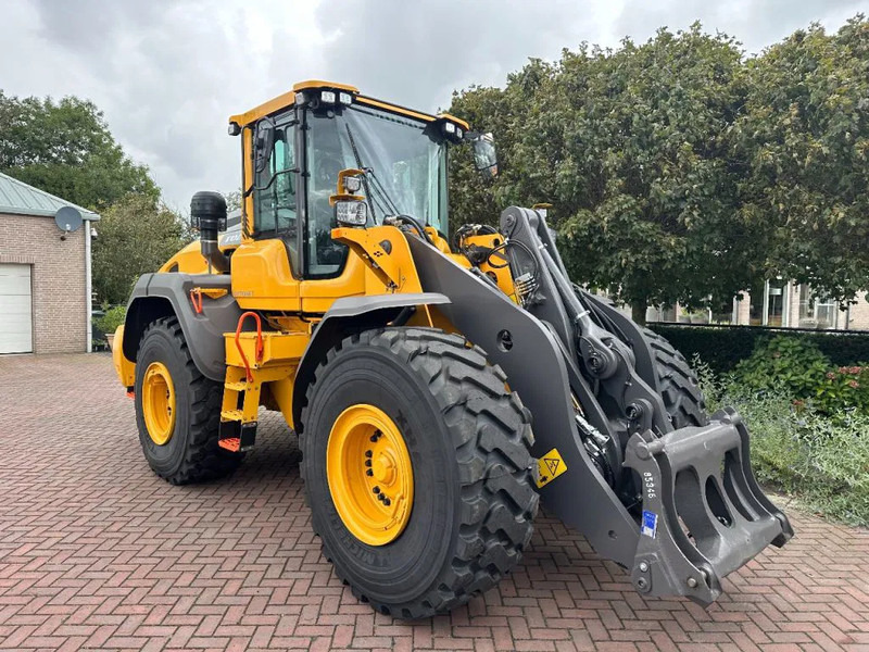 New Wheel loader Volvo L110 H Unused 3 units directly availlable: picture 6