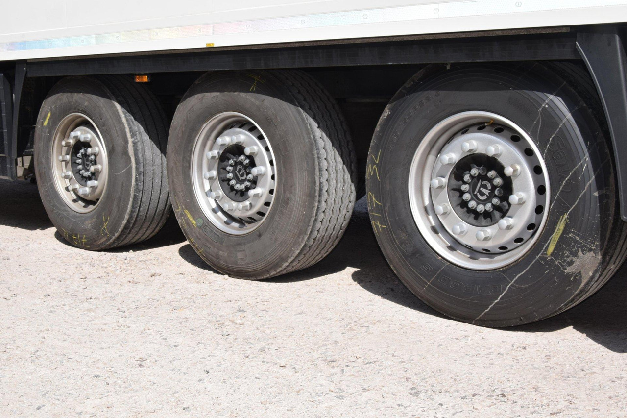 Refrigerator semi-trailer Krone SDR Cool Liner FP 60 ThermoKing SLXi 300: picture 11 Refrigerator semi-trailer Krone SDR Cool Liner FP 60 ThermoKing SLXi 300: picture 11