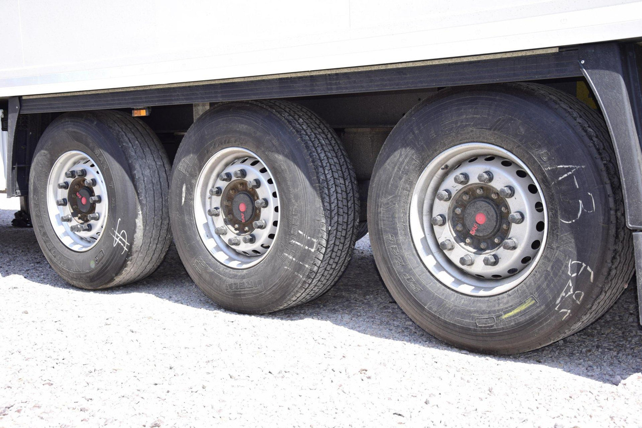 Refrigerator semi-trailer Krone SDR Double Deck Cool Liner FP45 ThermoKing SLXi 300 Lifting Axle: picture 11