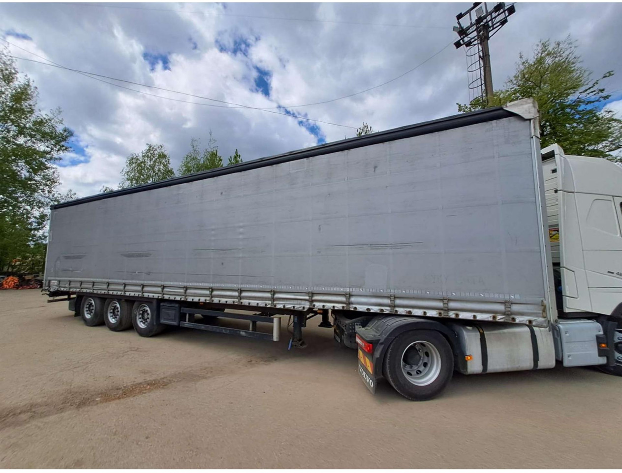 Schmitz Cargobull SCS24/L - Curtainsider semi-trailer: picture 2 Schmitz Cargobull SCS24/L - Curtainsider semi-trailer: picture 2