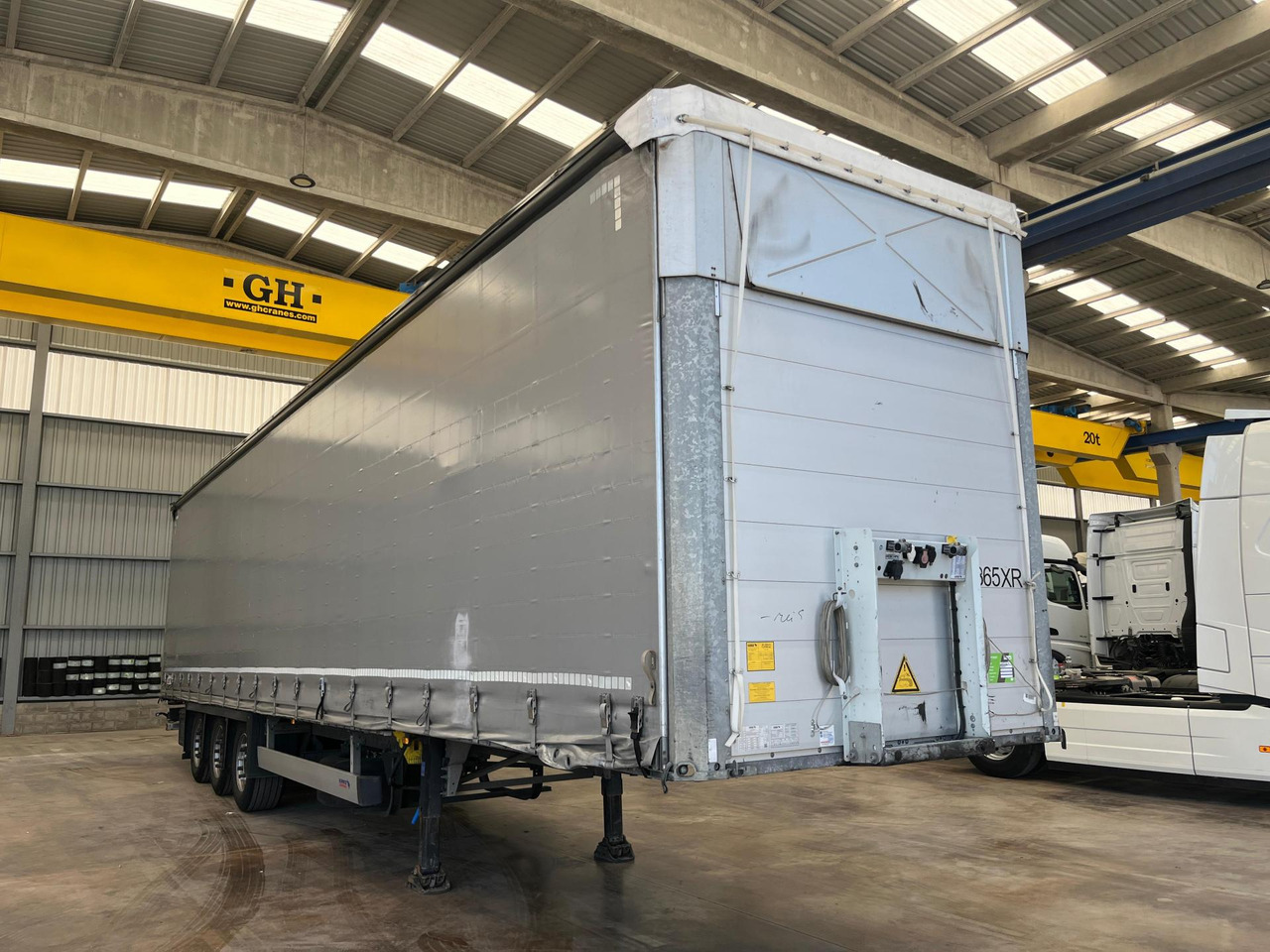 Schmitz Cargobull SCS24/L Varios - Curtainsider semi-trailer: picture 2 Schmitz Cargobull SCS24/L Varios - Curtainsider semi-trailer: picture 2