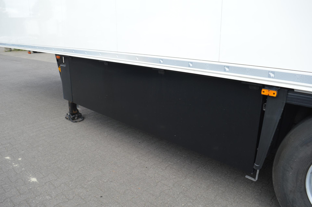 Refrigerator semi-trailer Schmitz Cargobull SKO FP 45 Carrier Vector 1550: picture 13