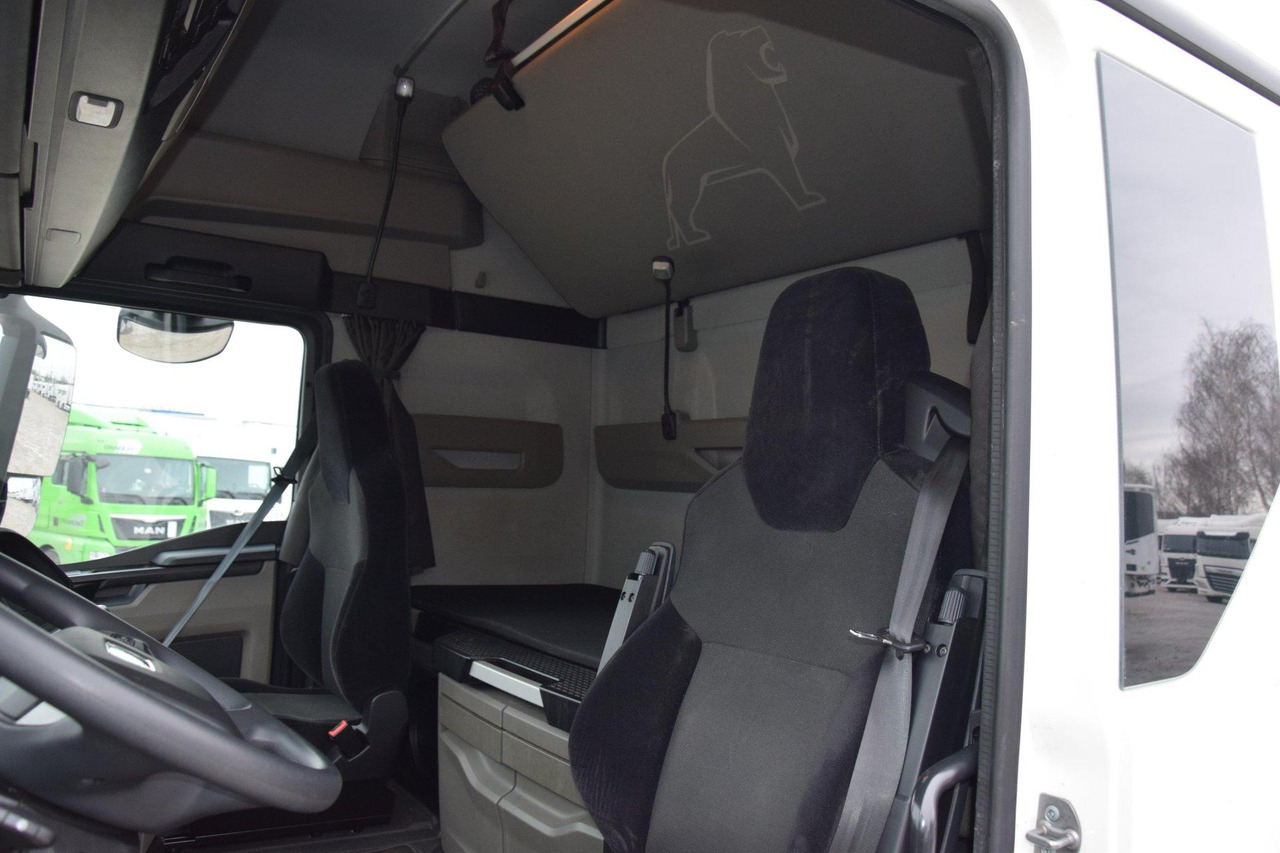 Tractor unit MAN TGX 18.470 GX: picture 9