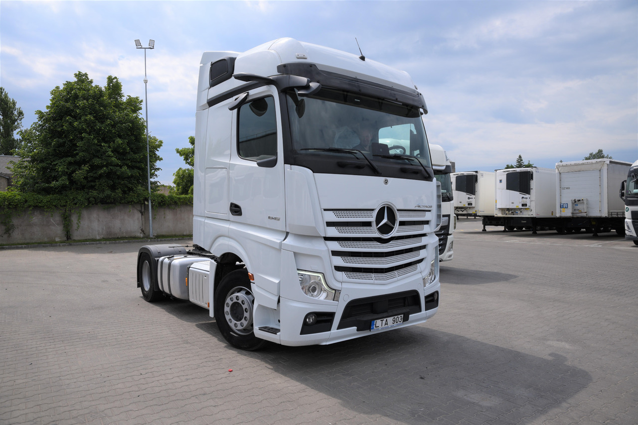 Mercedes-Benz Actros 5 1845 BigSpace - Tractor unit: picture 2 Mercedes-Benz Actros 5 1845 BigSpace - Tractor unit: picture 2