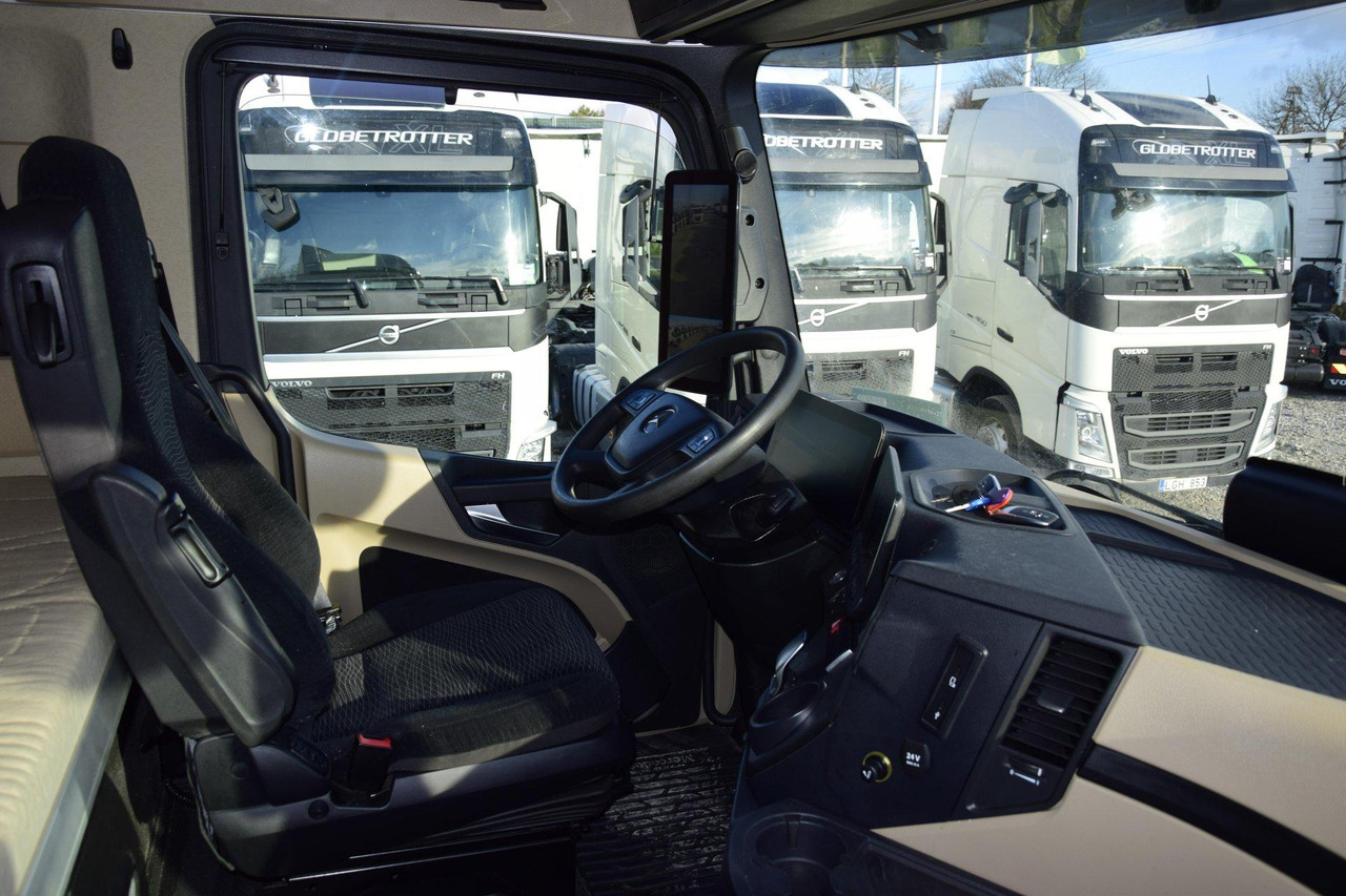 Tractor unit Mercedes-Benz Actros 5 1845 BigSpace: picture 14