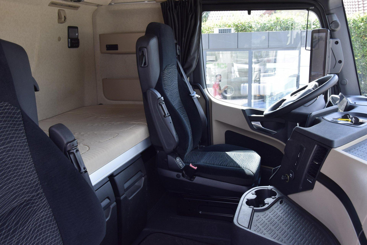 Tractor unit Mercedes-Benz Actros 5 1845 BigSpace: picture 14