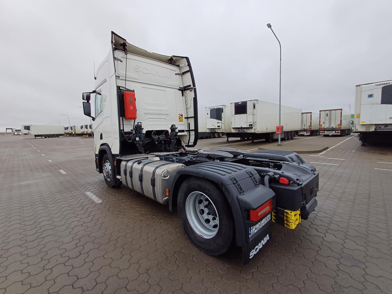 Scania R450 CR20H Retarder ACC - Tractor unit: picture 4 Scania R450 CR20H Retarder ACC - Tractor unit: picture 4