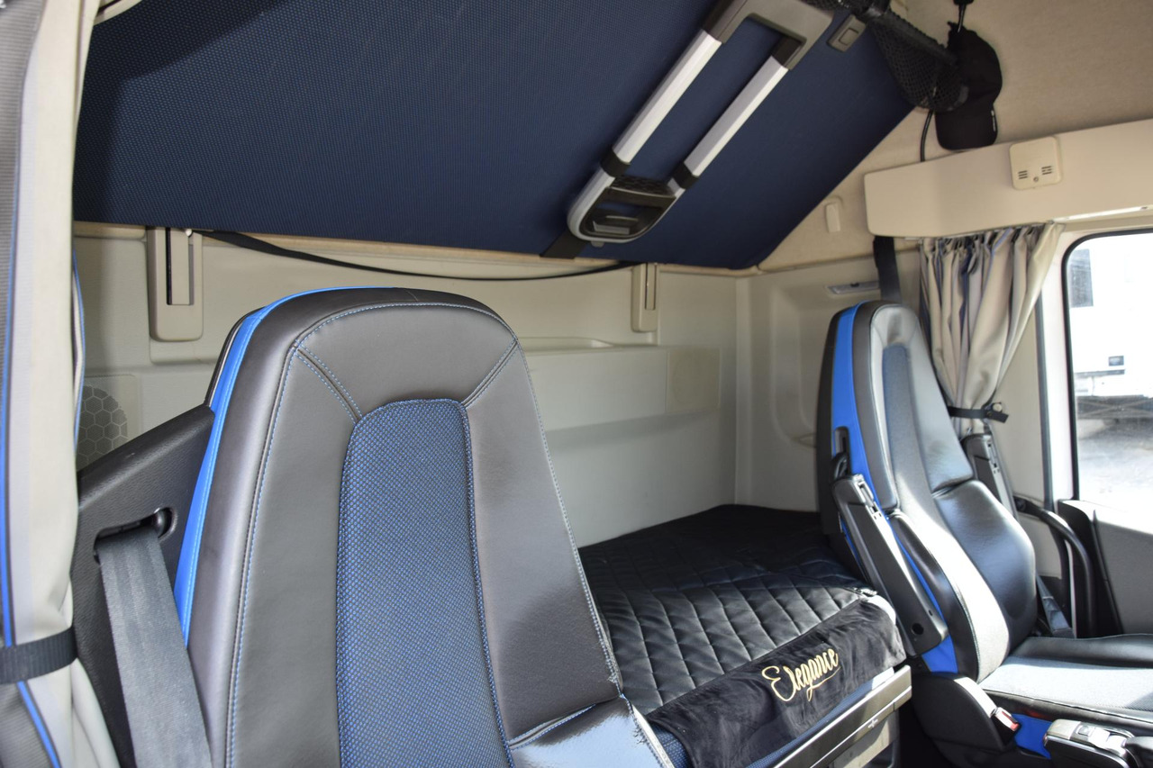 Tractor unit Volvo FH 540 Globetrotter XL Retarder: picture 16