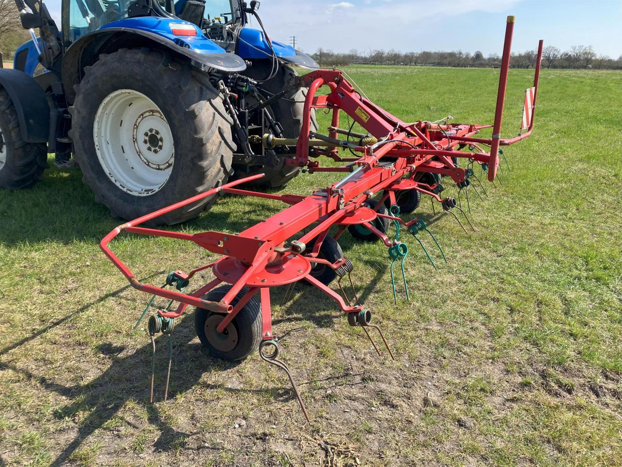 Taarup 6592 - Tedder/ Rake: picture 4 Taarup 6592 - Tedder/ Rake: picture 4
