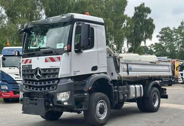Mercedes-Benz Arocs 2040 4x4 – Meiller | Euro 6c | płyta czołowa do montażu pługu, osprzętu zimowego lub komunalnego | Automat | Resory stalowe (Blatt-Blatt) - Tipper: picture 4 Mercedes-Benz Arocs 2040 4x4 – Meiller | Euro 6c | płyta czołowa do montażu pługu, osprzętu zimowego lub komunalnego | Automat | Resory stalowe (Blatt-Blatt) - Tipper: picture 4
