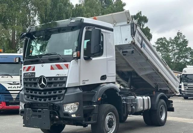 Mercedes-Benz Arocs 2040 4x4 – Meiller | Euro 6c | płyta czołowa do montażu pługu, osprzętu zimowego lub komunalnego | Automat | Resory stalowe (Blatt-Blatt) - Tipper: picture 1 Mercedes-Benz Arocs 2040 4x4 – Meiller | Euro 6c | płyta czołowa do montażu pługu, osprzętu zimowego lub komunalnego | Automat | Resory stalowe (Blatt-Blatt) - Tipper: picture 1