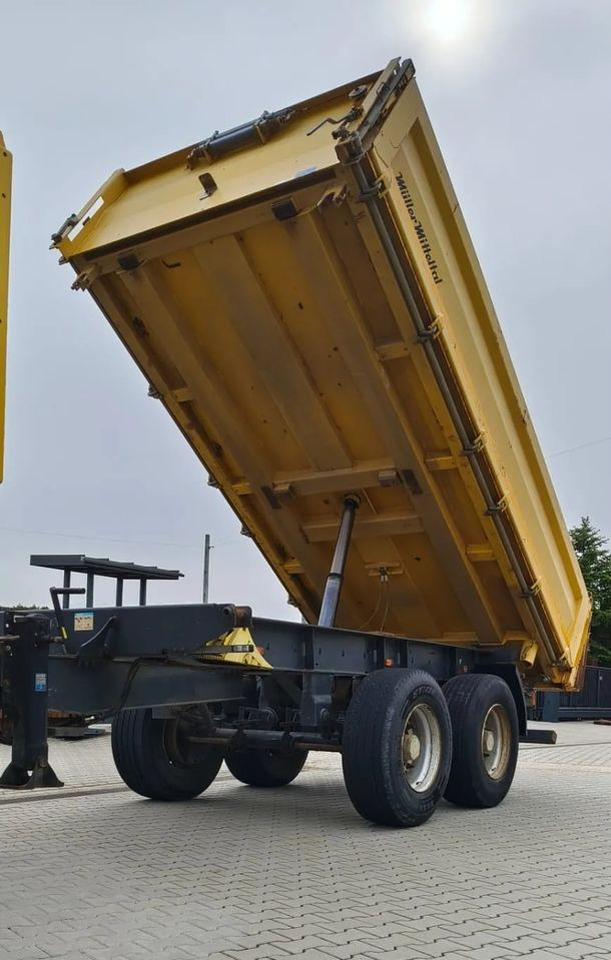 Miller Tandem R180 | Wywrotka 3-stronna | Pneumatyczne zawieszenie | Bordmatik | 2013 | Oś podnoszona - Tipper trailer: picture 4 Miller Tandem R180 | Wywrotka 3-stronna | Pneumatyczne zawieszenie | Bordmatik | 2013 | Oś podnoszona - Tipper trailer: picture 4